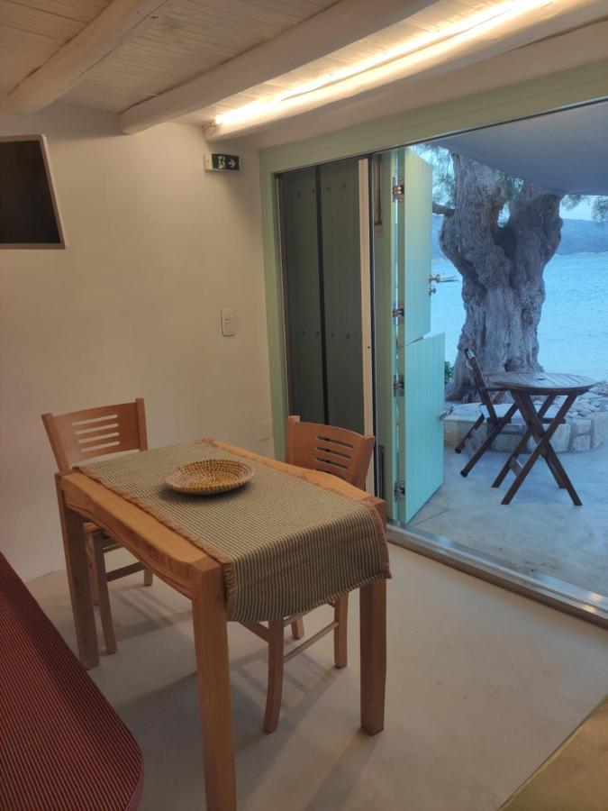 Apanemo Beach House Agios Nikolaos Kímolos エクステリア 写真